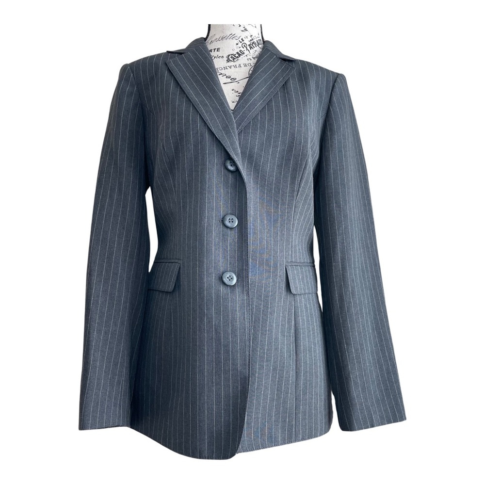 Emily Gray Pinstripe 3 button Emily Blazer Sz 10